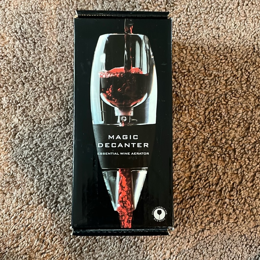 Flash sale Never used Magic Wine Decanter wine aerator
